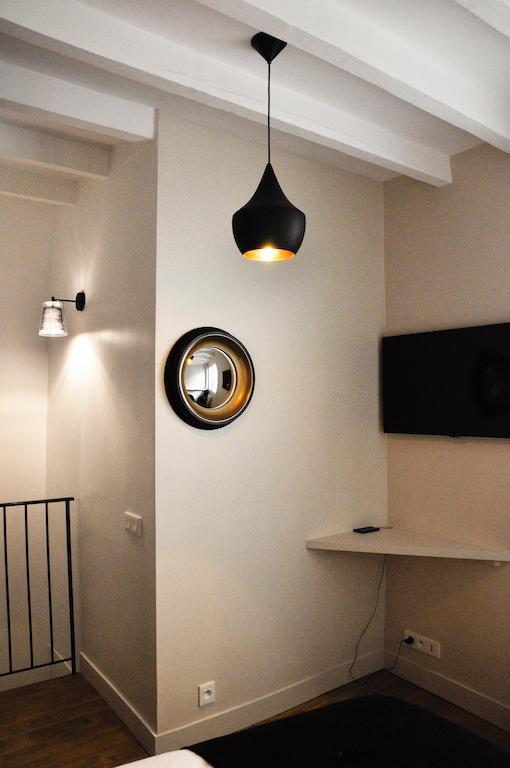 Duplex De Charme Au Coeur De Montmartre Paris Quarto foto